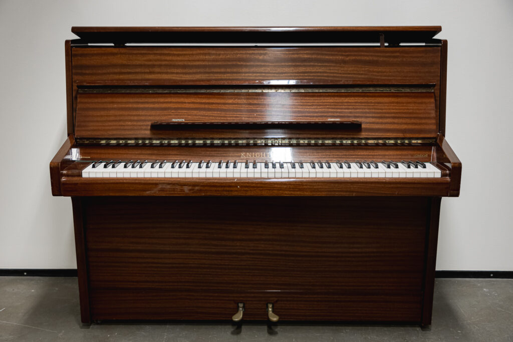 knight K10 pianiino