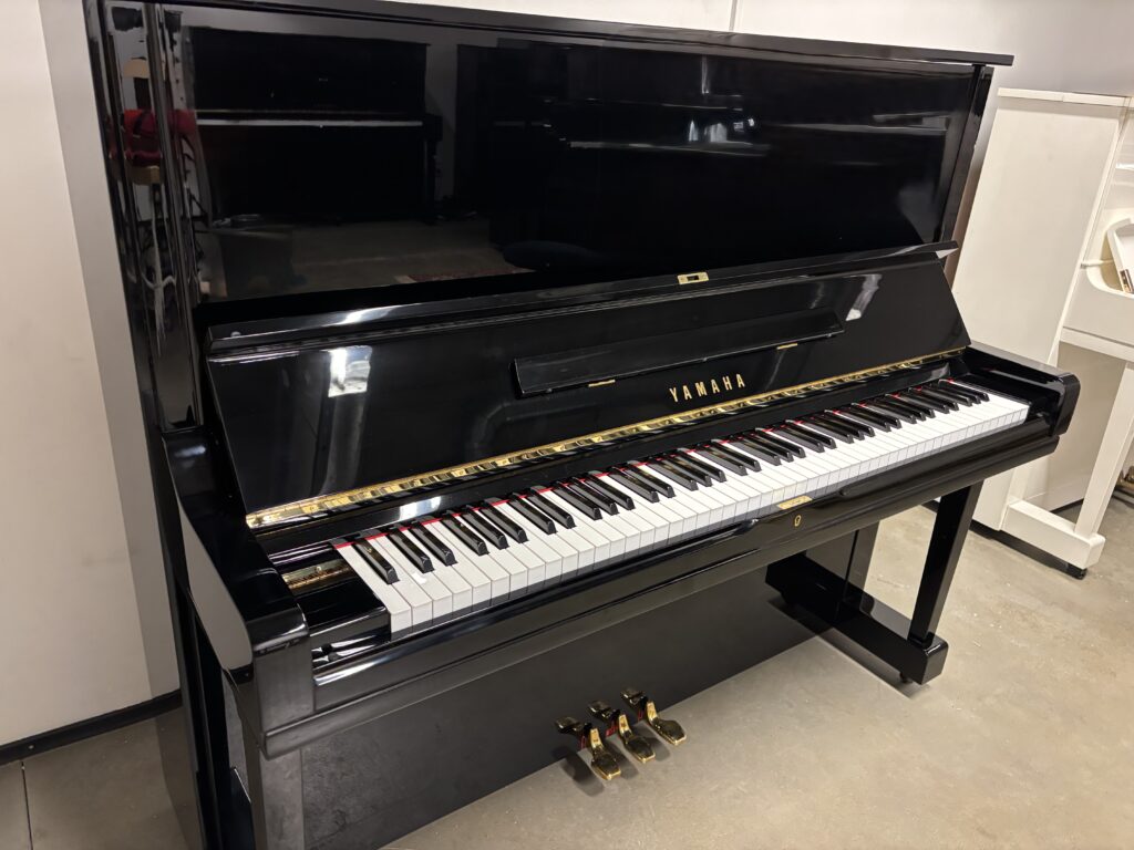 Yamaha U3, Klaverite müük, www.juhanungru.ee